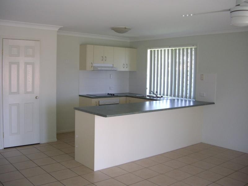 1 Kathleen Place, Yamanto QLD 4305