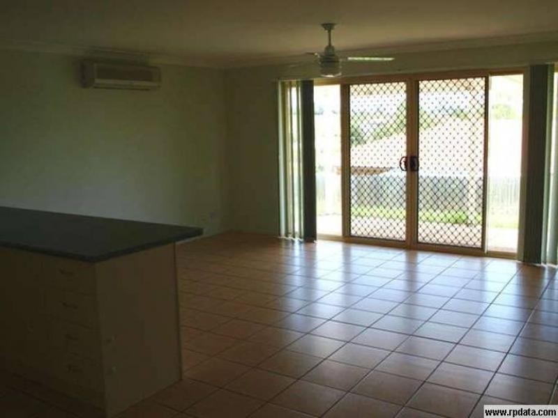 1 Kathleen Place, Yamanto QLD 4305