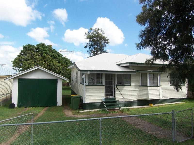 141 Whitehill Rd, Eastern Heights QLD 4305