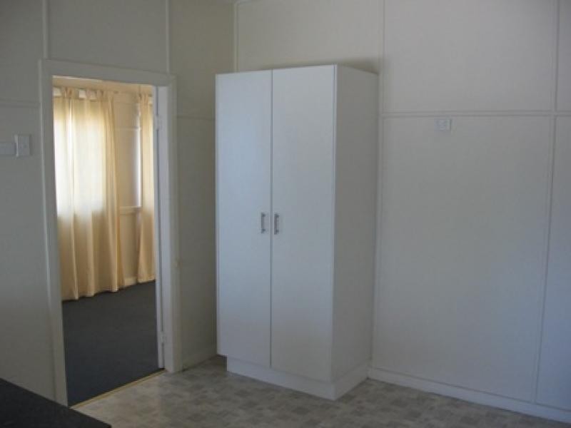 141 Whitehill Rd, Eastern Heights QLD 4305