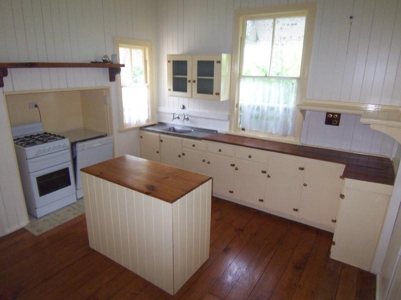 2 Bright Street, East Ipswich QLD 4305