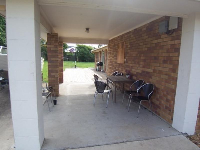 31A Walsh St, Newtown QLD 4305