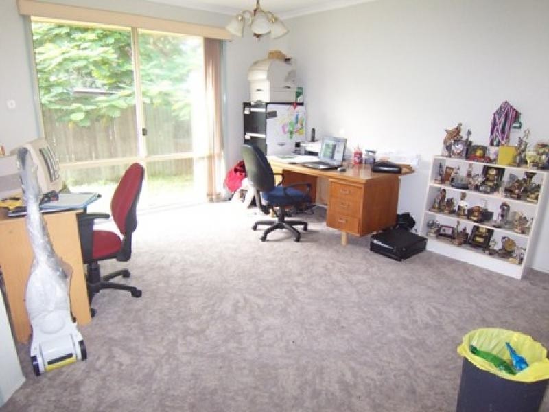 31A Walsh St, Newtown QLD 4305