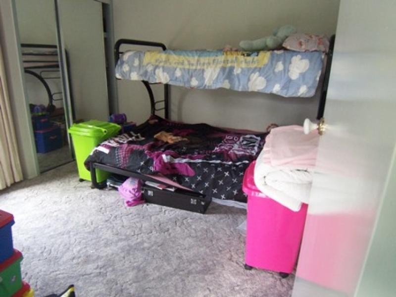 31A Walsh St, Newtown QLD 4305