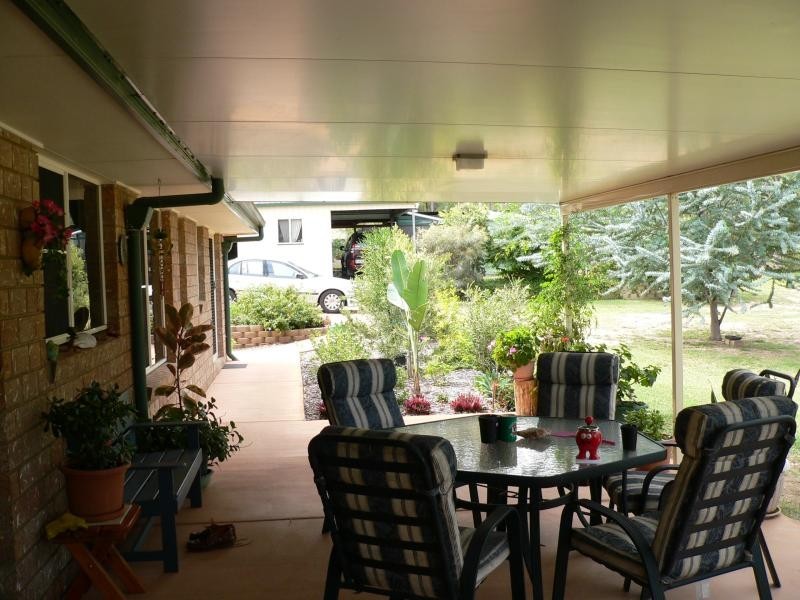 8 Sandpiper Drive, Regency Downs QLD 4341