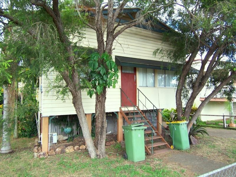 46 Blackstone Rd, Newtown QLD 4305