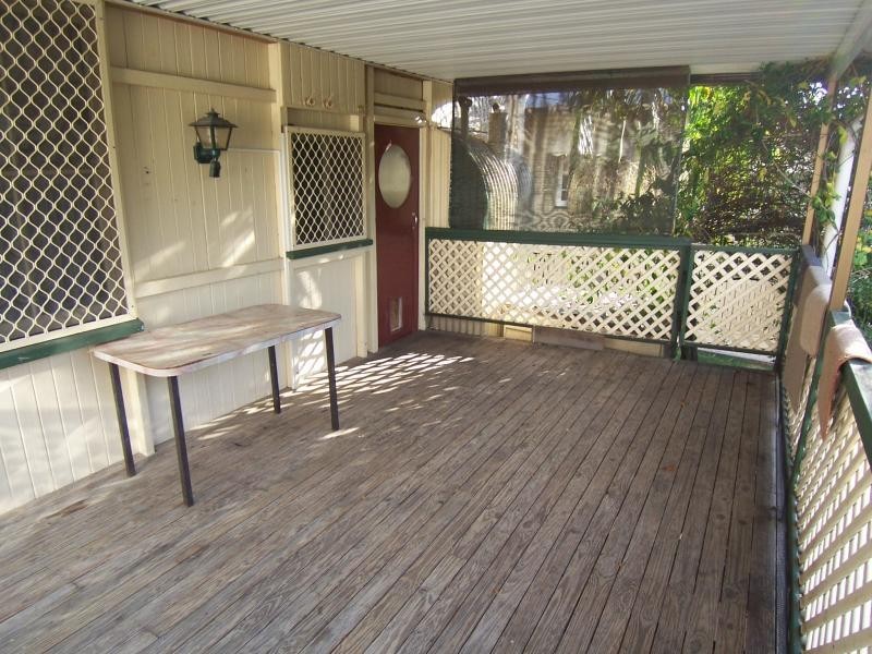 46 Blackstone Rd, Newtown QLD 4305