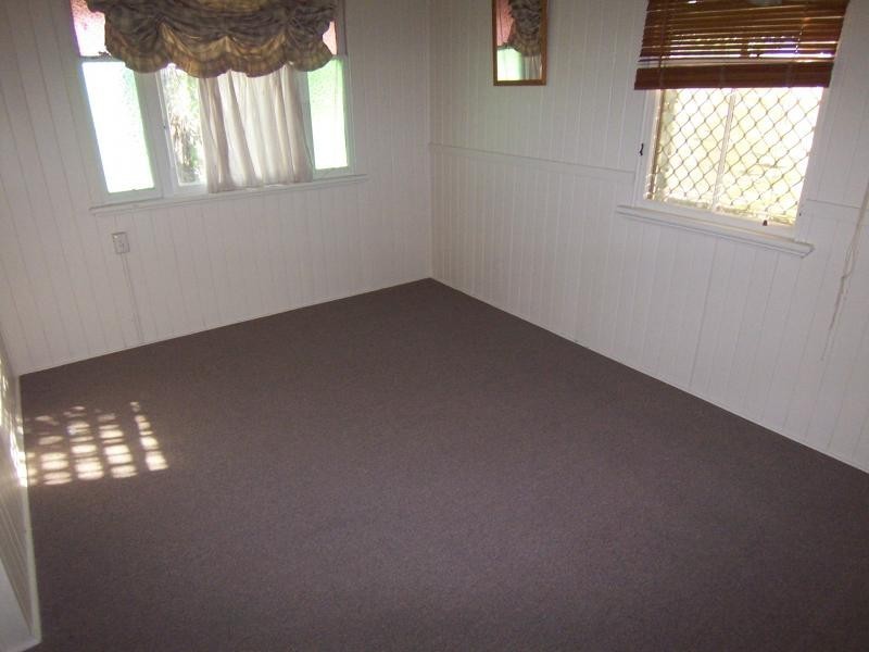 46 Blackstone Rd, Newtown QLD 4305