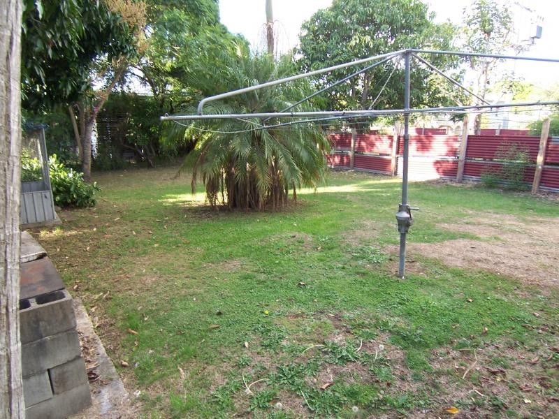 46 Blackstone Rd, Newtown QLD 4305