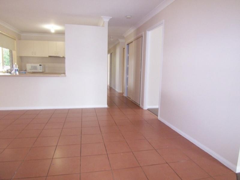 34 Elmhurst Cl, Flinders View QLD 4305