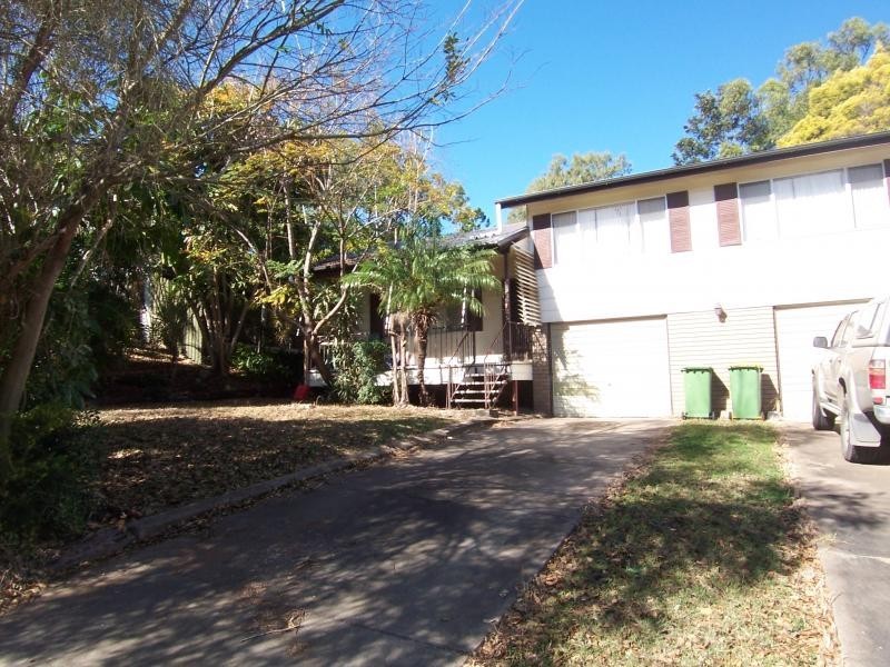 8 McKenzie Street, Bundamba QLD 4304