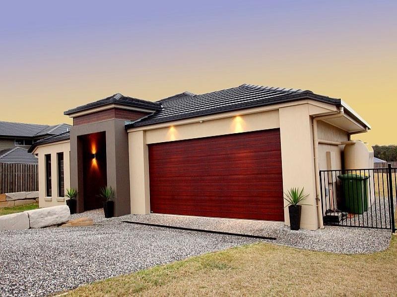 35 Hallow Cres, Augustine Heights QLD 4300