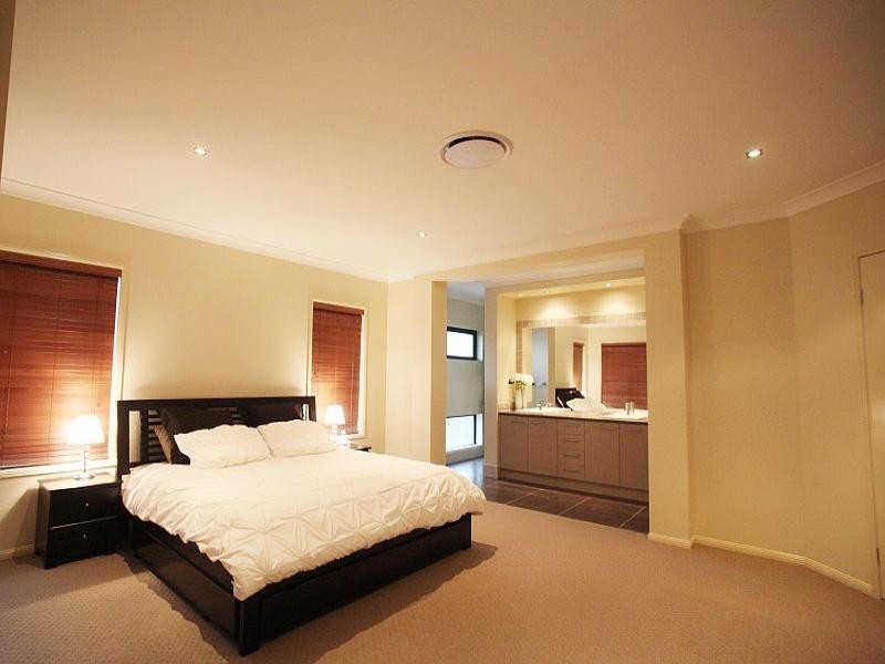 35 Hallow Cres, Augustine Heights QLD 4300