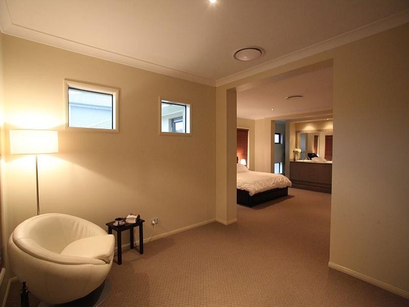35 Hallow Cres, Augustine Heights QLD 4300