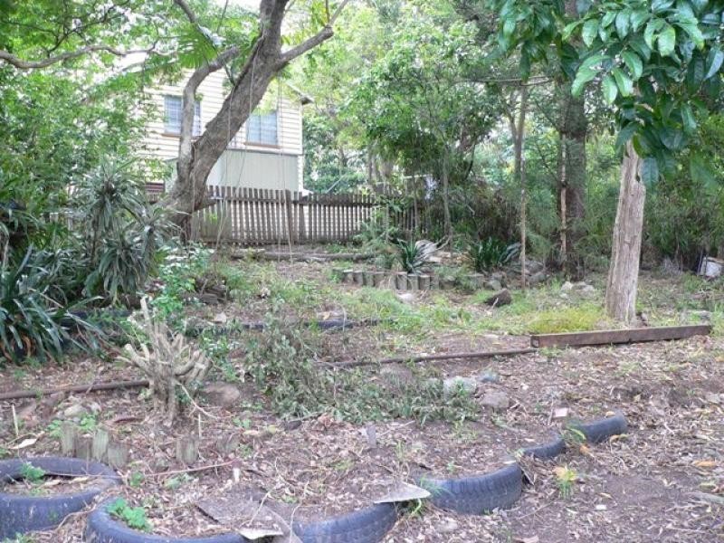 12 Ladley Street, Coalfalls QLD 4305