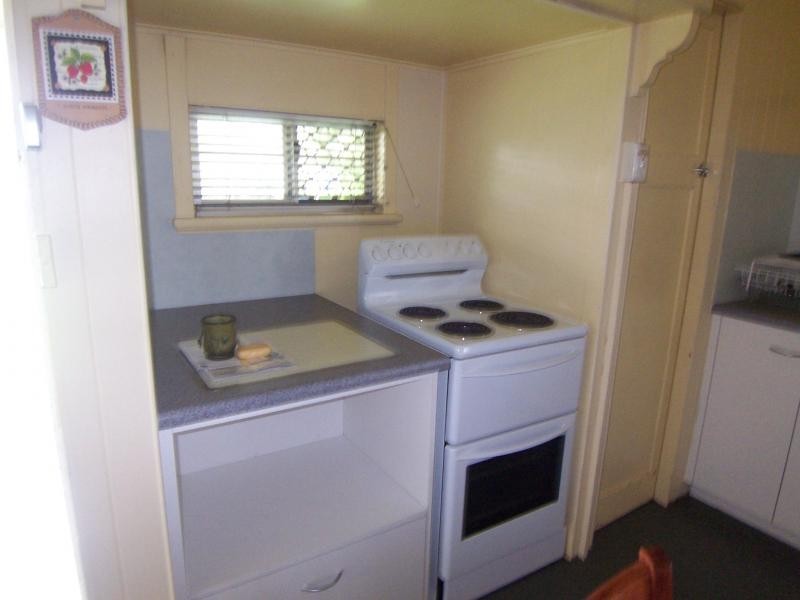 28 Clifton Street, Booval QLD 4304