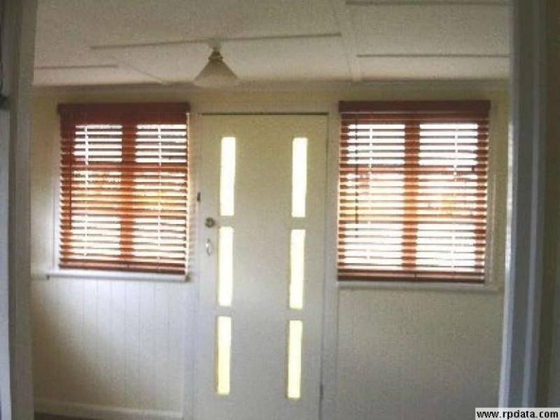 12 Rex Street, Eastern Heights QLD 4305