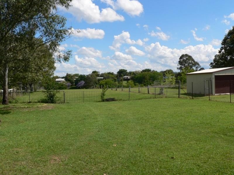 111 Moores Pocket Road, Moores Pocket QLD 4305