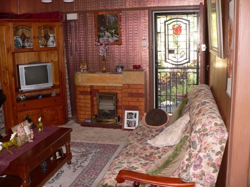 13 Walkers Lane, Booval QLD 4304