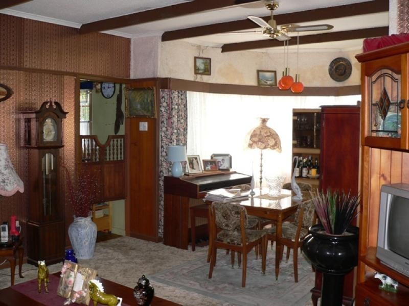 13 Walkers Lane, Booval QLD 4304