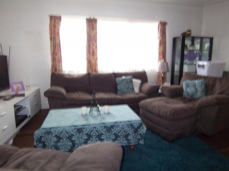 15 Rex Street, Eastern Heights QLD 4305