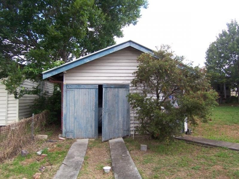 15 Rex Street, Eastern Heights QLD 4305