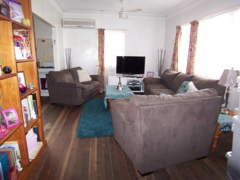 15 Rex Street, Eastern Heights QLD 4305