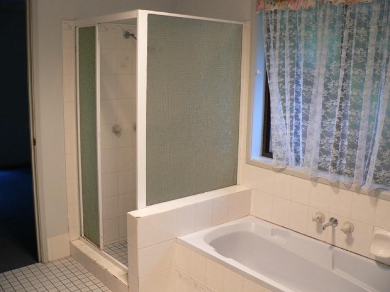 10 Watson St, Collingwood Park QLD 4301