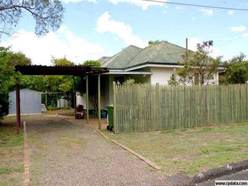 25 Hooper Street, West Ipswich QLD 4305