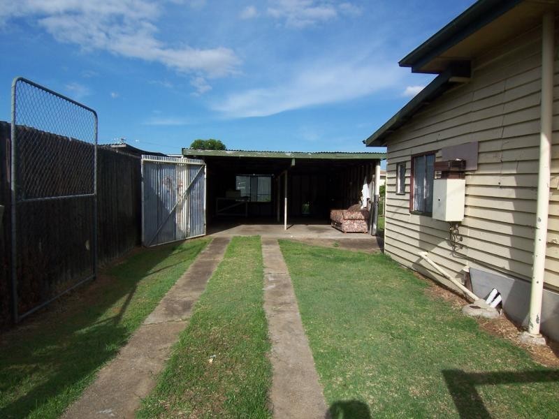 44 Vineyard St, One Mile QLD 4305