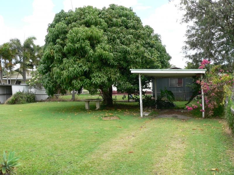 27 Dell St, Eastern Heights QLD 4305