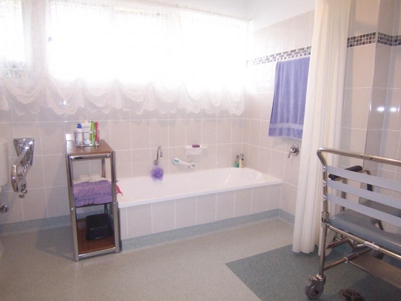 28 Warrawong St, Eastern Heights QLD 4305