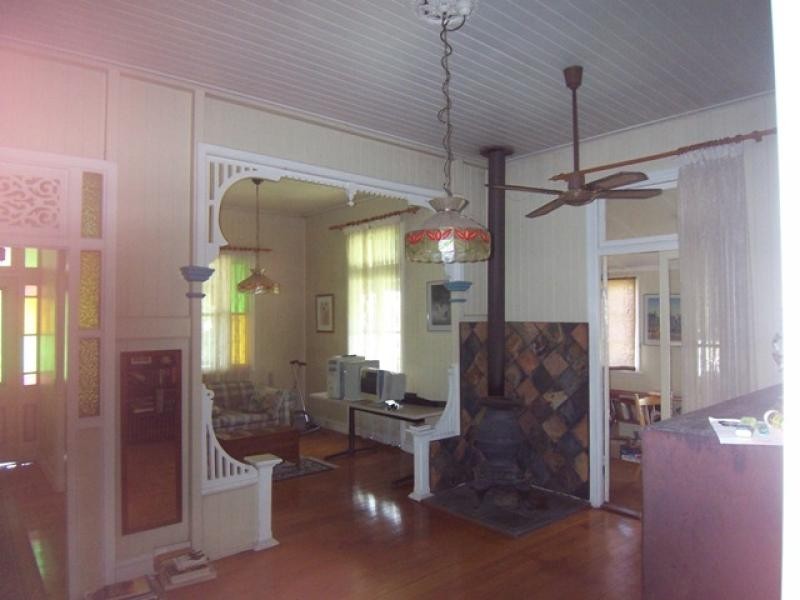 108 Woodend Rd, Woodend QLD 4305