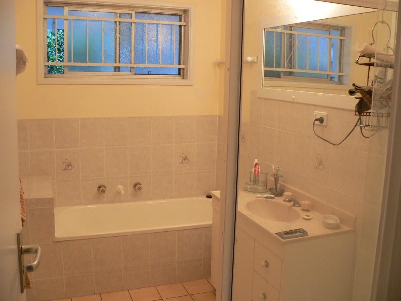 9 Shanahan Pde, Redbank Plains QLD 4301