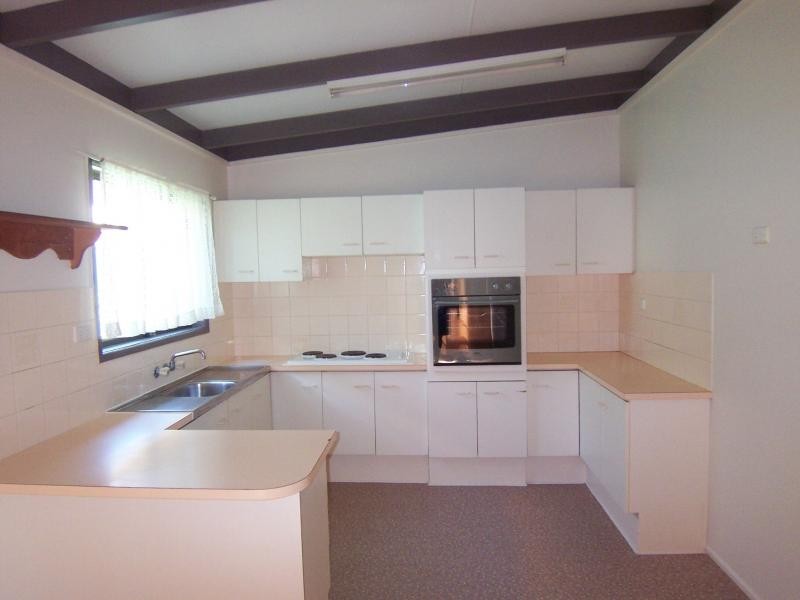 20 Naomai Street, Bundamba QLD 4304