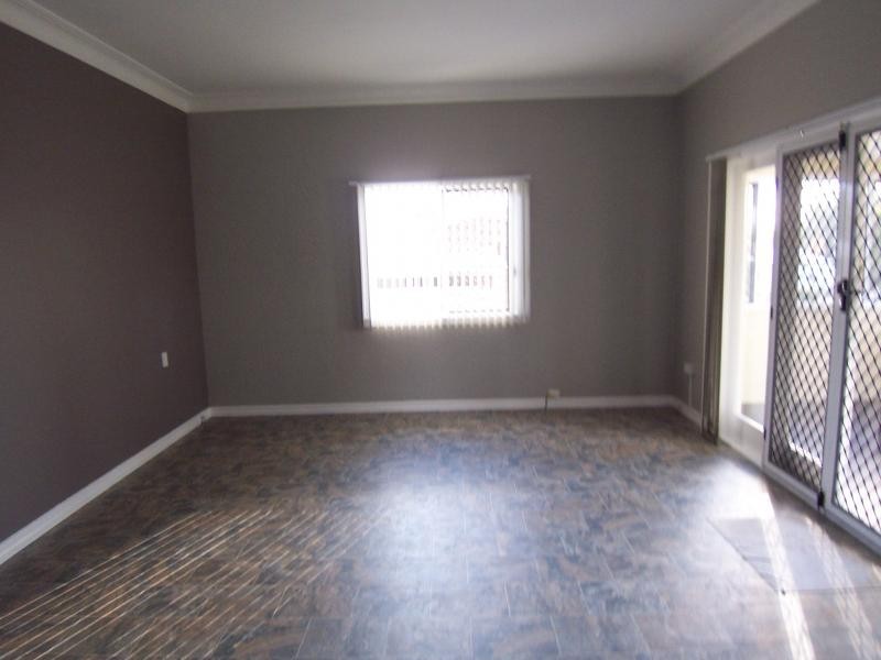 27 Bridge Street, North Booval QLD 4304