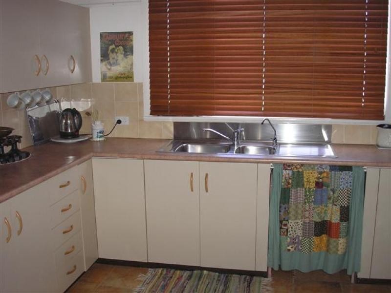 2 Deebing Street, Ipswich QLD 4305