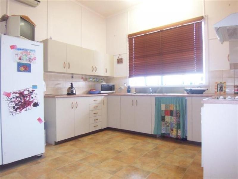 2 Deebing Street, Ipswich QLD 4305