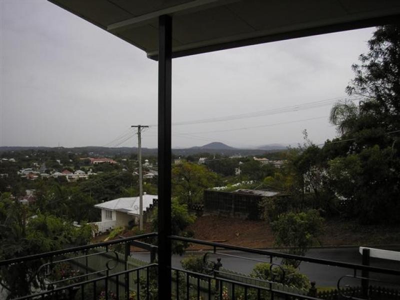 2 Deebing Street, Ipswich QLD 4305