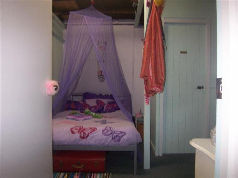 2 Deebing Street, Ipswich QLD 4305