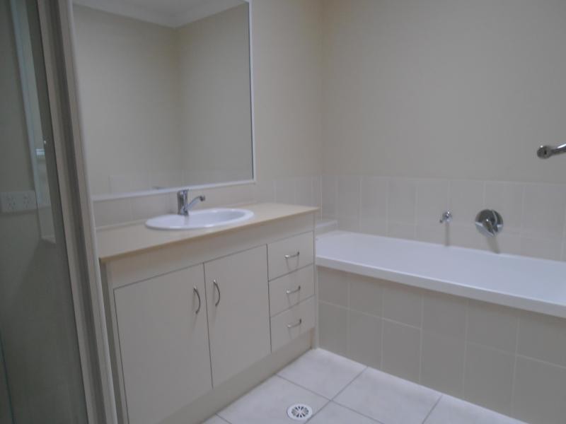 6 Alexandra Street, Brassall QLD 4305