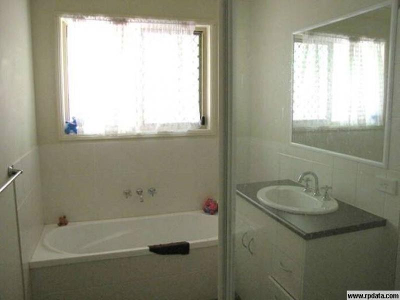 7 Dove Close, Goodna QLD 4300