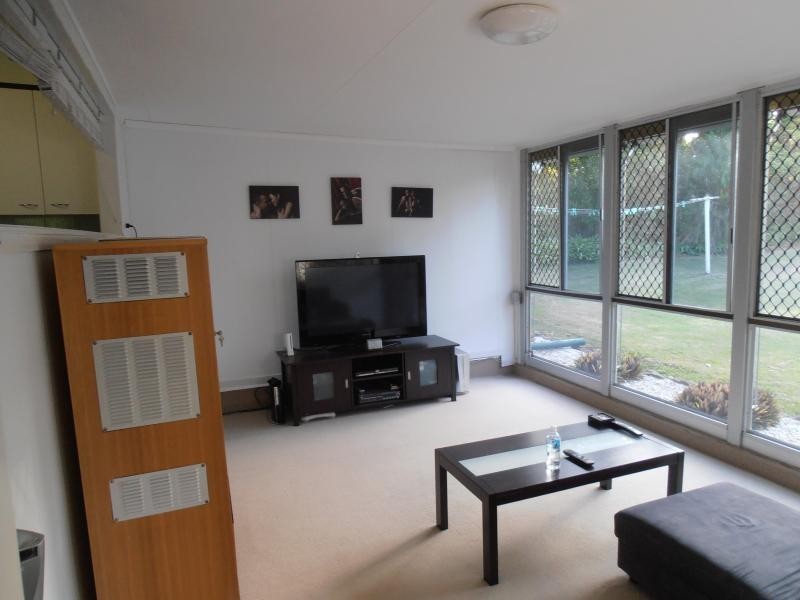 5 Cramb Street, Eastern Heights QLD 4305