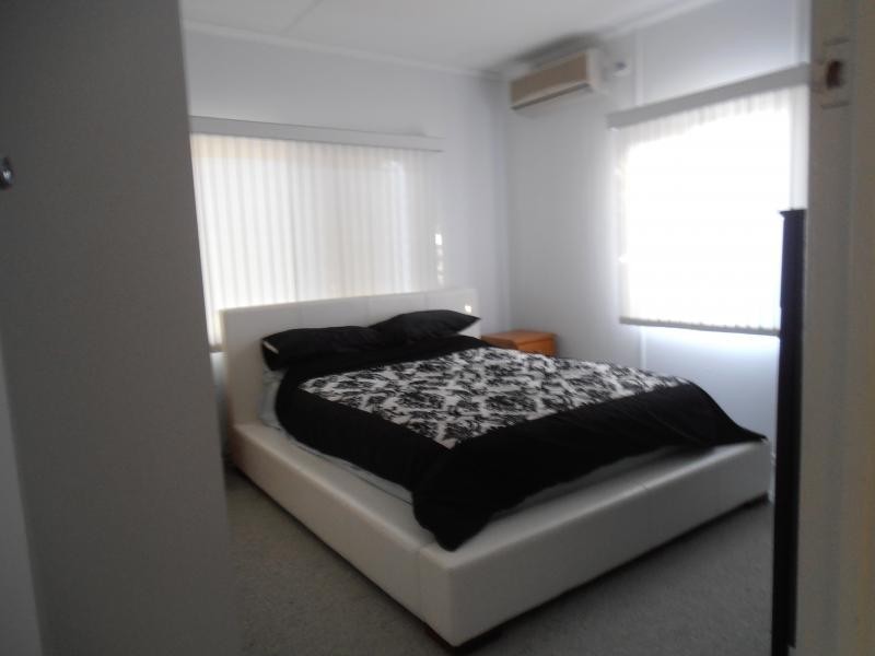 5 Cramb Street, Eastern Heights QLD 4305