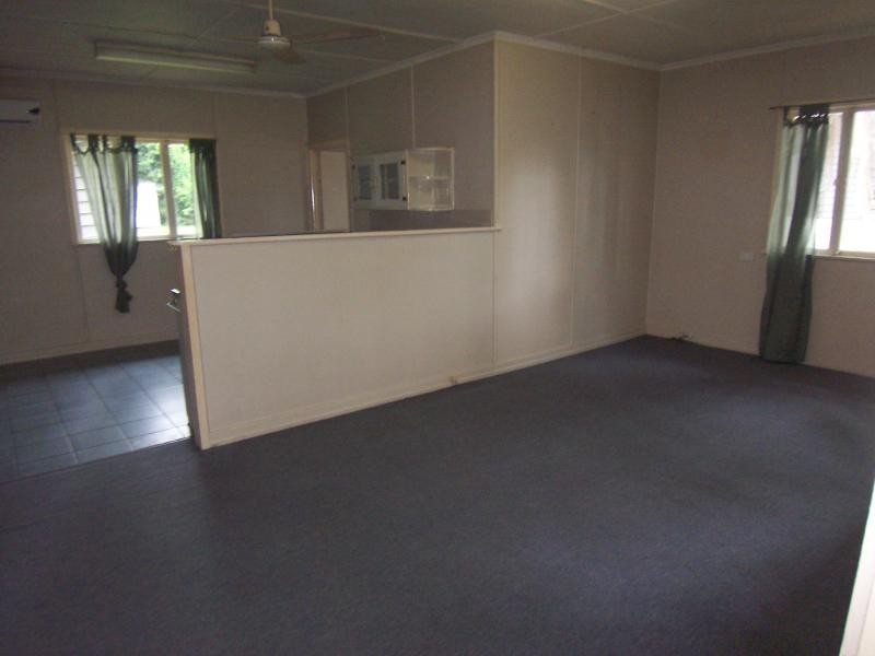 2B Cemetery Road, Eastern Heights QLD 4305