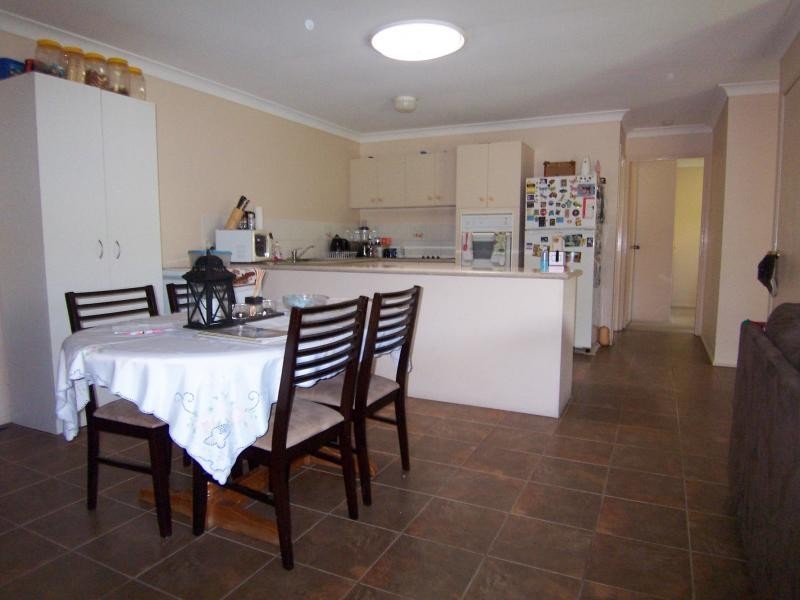 2/29 Cambridge Street, Silkstone QLD 4304