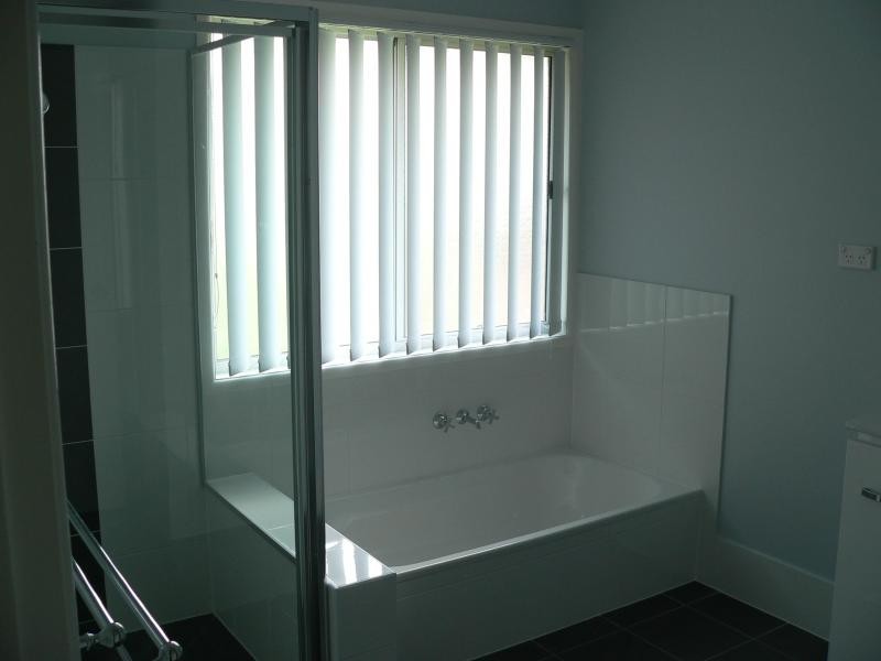 105 Riverside Ave., Barellan Point QLD 4306