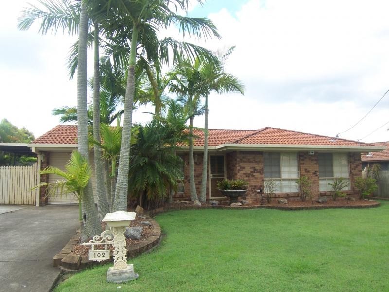 102 Cameron St, Collingwood Park QLD 4301