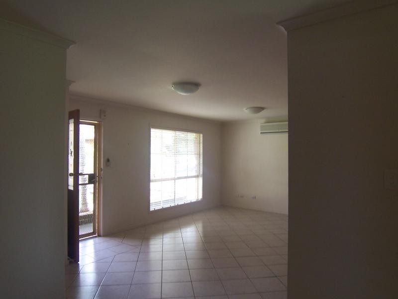 102 Cameron St, Collingwood Park QLD 4301