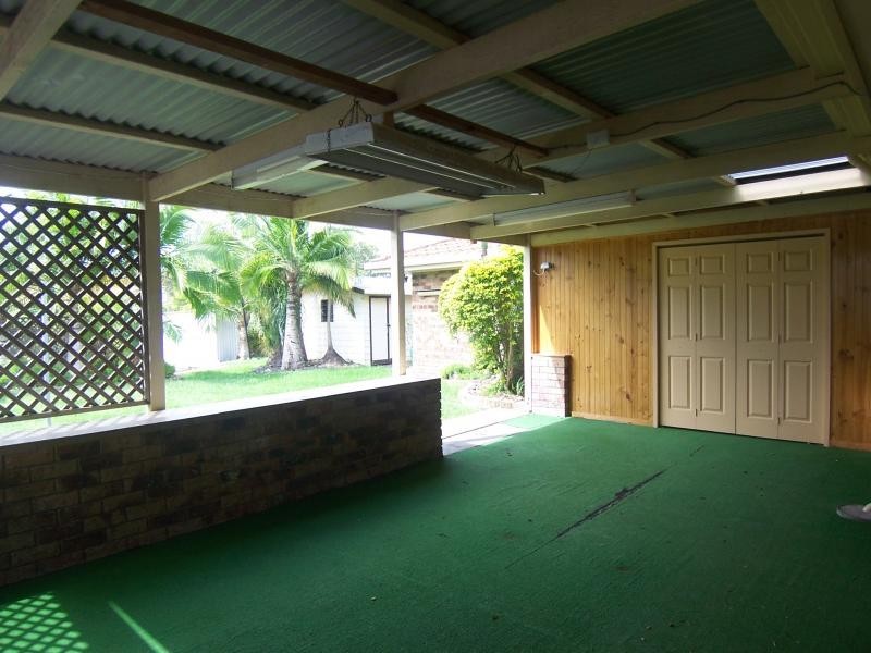 102 Cameron St, Collingwood Park QLD 4301